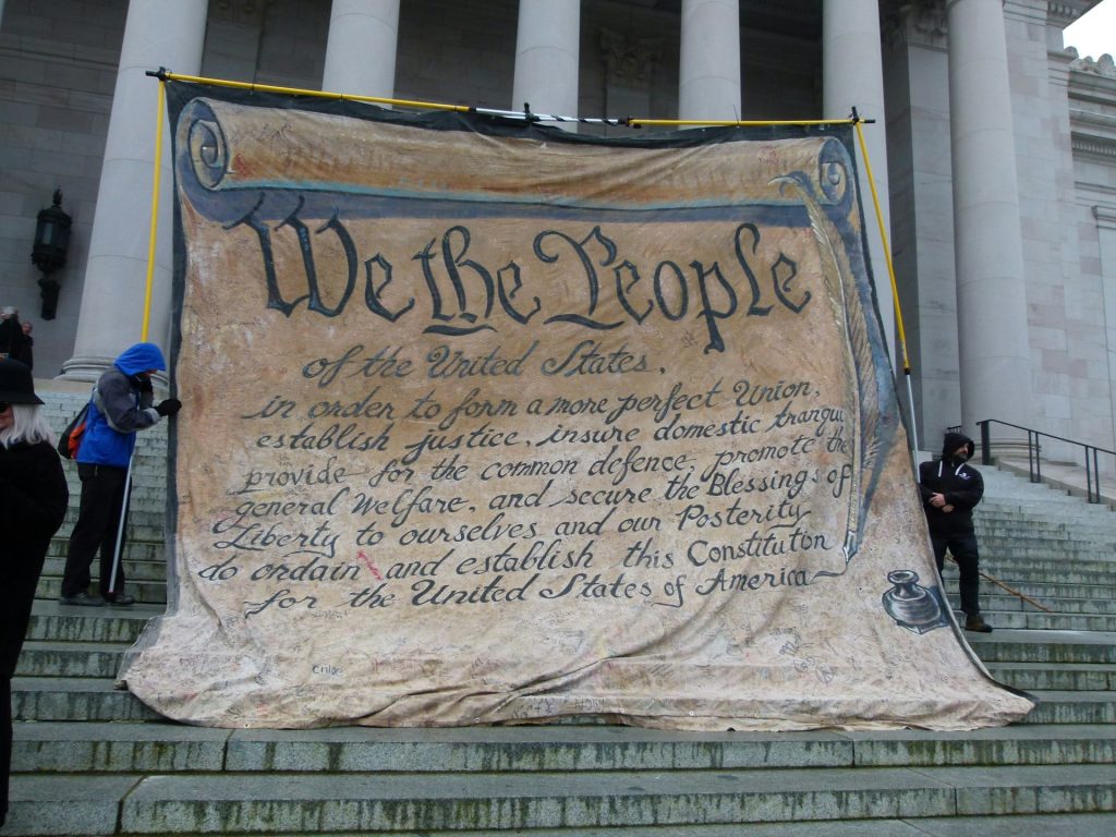 Originalism vs Living Constitution